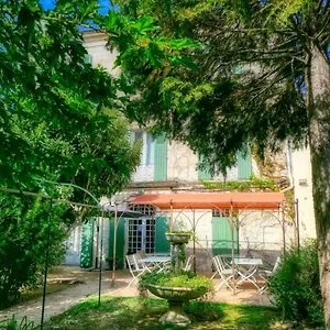 Hotel Au Saint Roch - Et Jardin Avignon